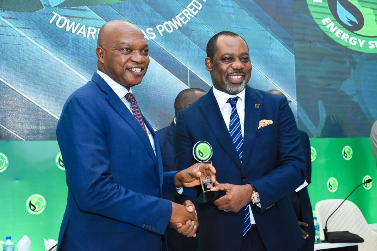 Osagie Okunbor meets Ghana's Minister of Energy, Matthew Opoku Prempeh at the 7th Nigeria International Energy Summit in Abuja